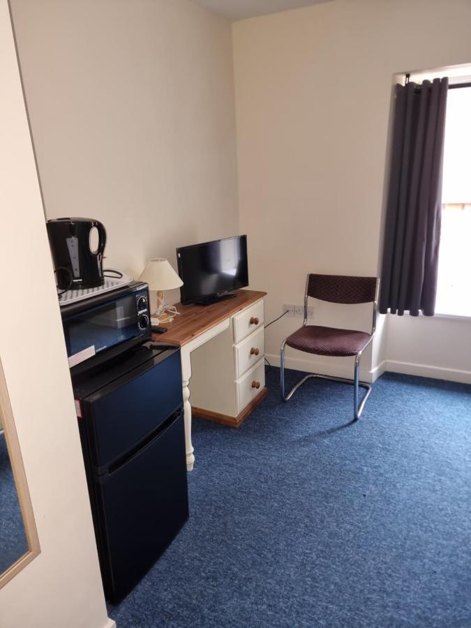 Kings Arms Guest House Ebbw Vale Buitenkant foto