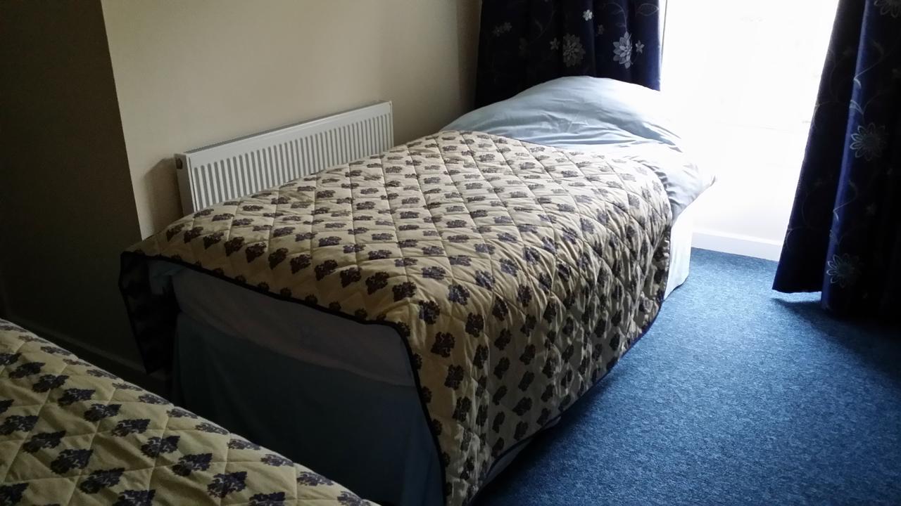 Kings Arms Guest House Ebbw Vale Buitenkant foto