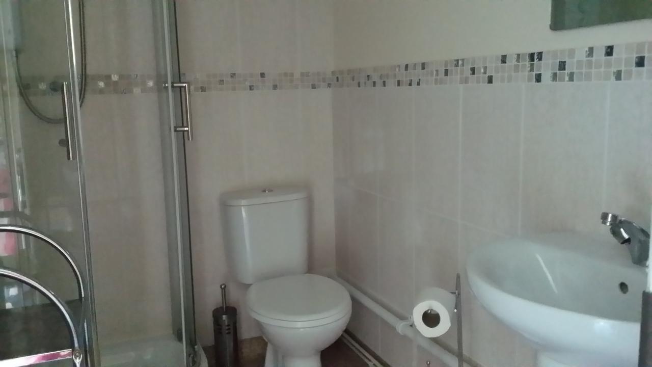 Kings Arms Guest House Ebbw Vale Buitenkant foto